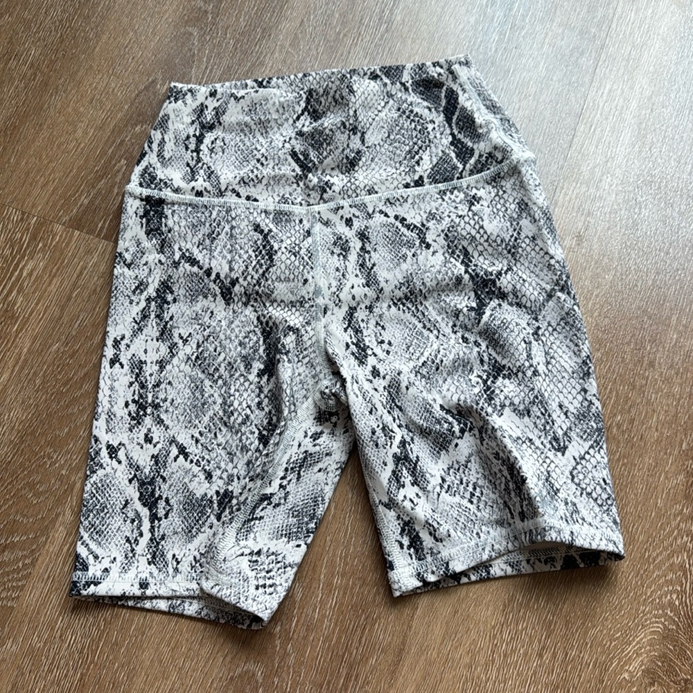 Alo snakeskin biker shorts